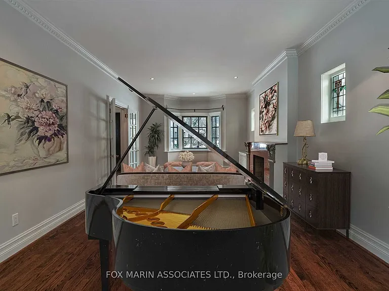 54 Heathdale Rd — Photo 5