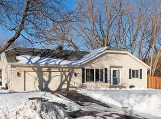 99 Hidden Meadow Rd, Apple Valley, MN 55124