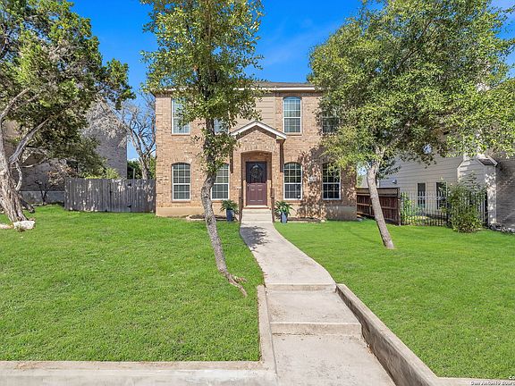 2nd image of 8212 OLDE VILLAGE DR