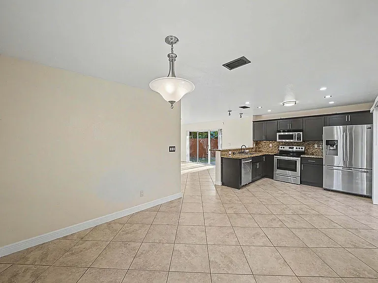 5789 Woodland Point Dr — Photo 28