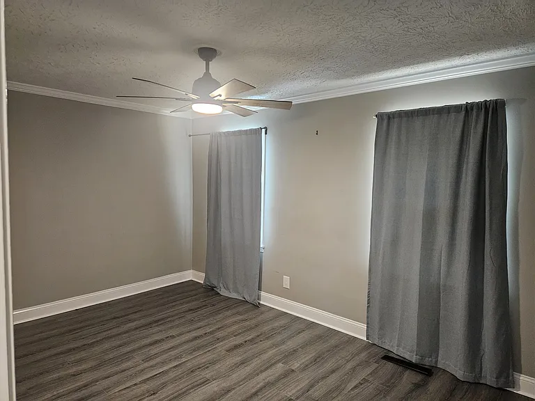 1818 Cherokee Dr — Photo 11