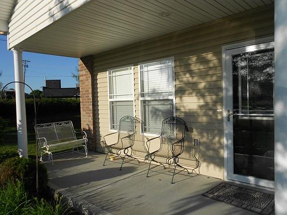 3rd image of 4715 S Union Ave