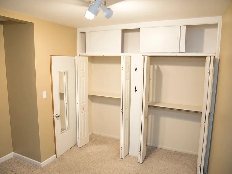 1406 W Jonquil Ter #1 — Photo 11
