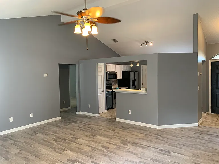 12018 Sunchase Dr — Photo 9