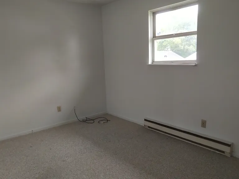 206 Homestead Ave — Photo 8