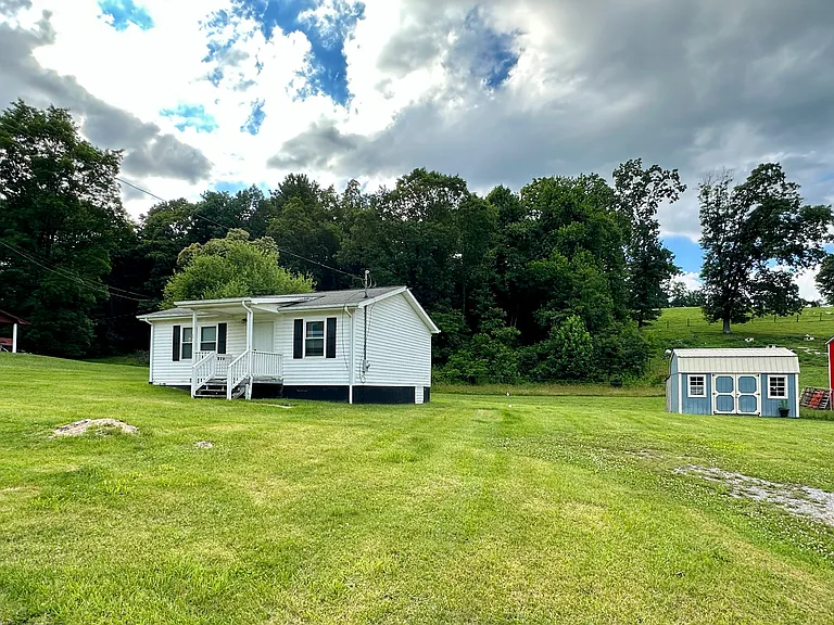 2155 Valley Rd — Photo 1