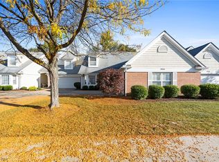 29334 Dewberry Ln #35, Westlake, OH 44145