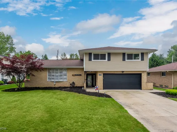 16207 Ramona Dr, Middleburg Heights, OH 44130