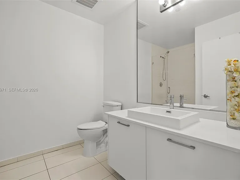 151 SE 1st St #Penthouse 04 — Photo 14