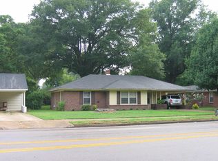 4401 Quince Rd, Memphis, TN 38117