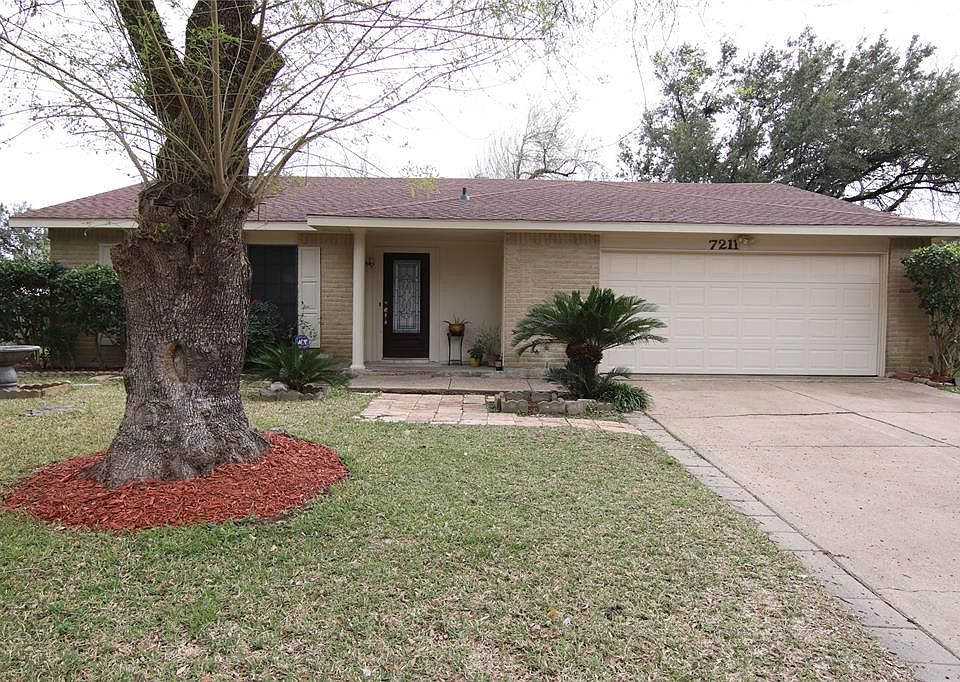 1st image of 7211 Corta Calle Dr