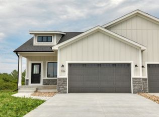 1126 Westview Dr, Huxley, IA 50124