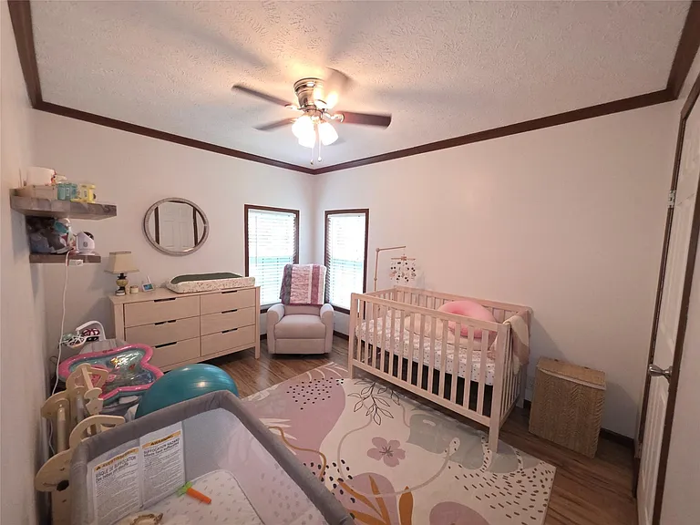 21683 White Oak Dr — Photo 10