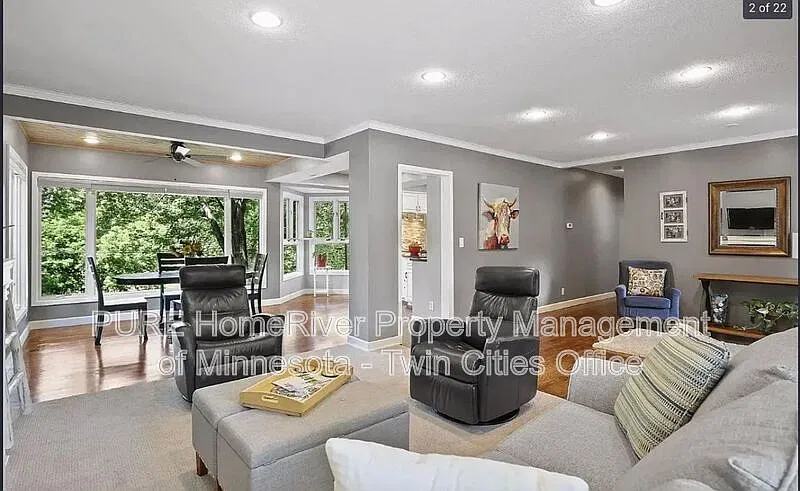 4 bed, 1.5 bath, 2200 sqft, $3,500 — Photo 2