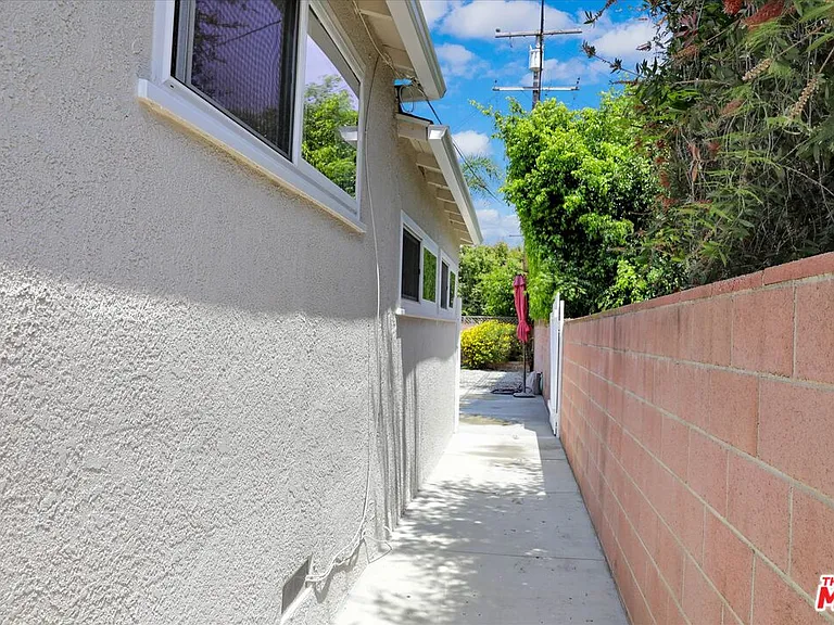 14110 Shoup Ave — Photo 43