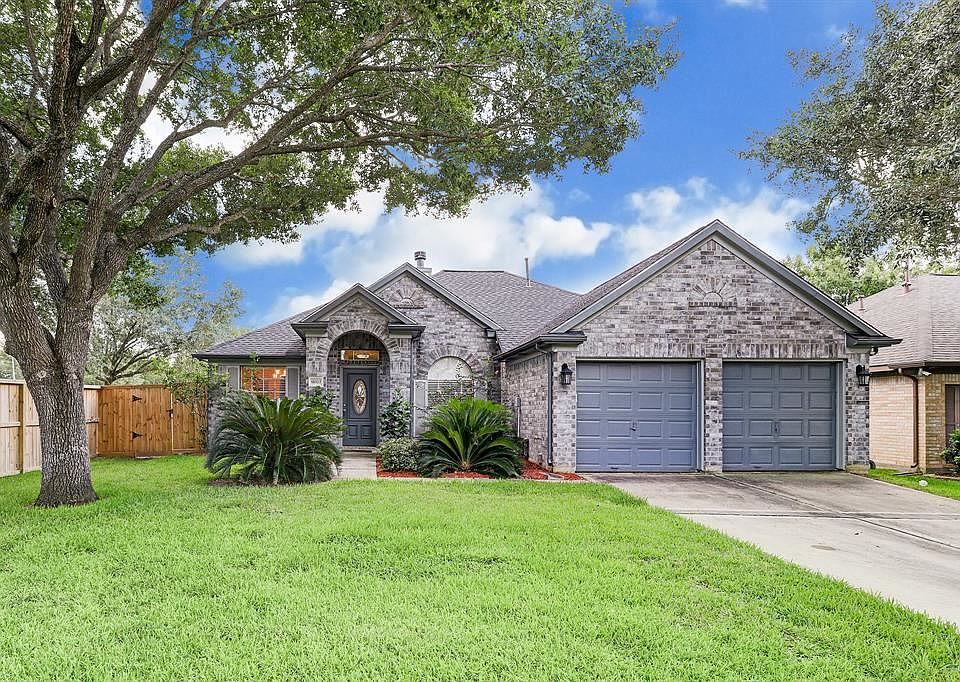 1st image of 18107 Branching Oak Ct