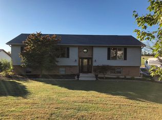 102 Cedar Dr, Berea, KY 40403