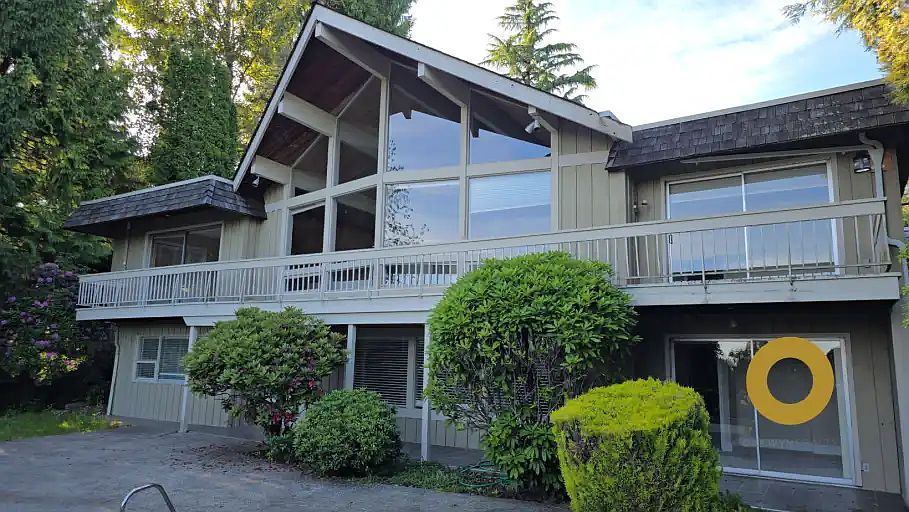 1st image of 1192 Chartwell Cres #1A