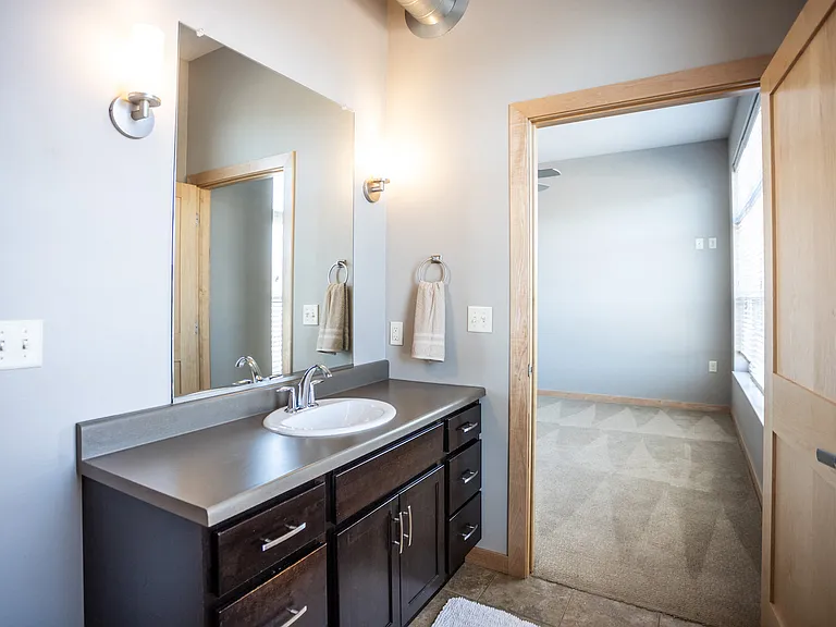 Uptown Exchange Lofts — Photo 15