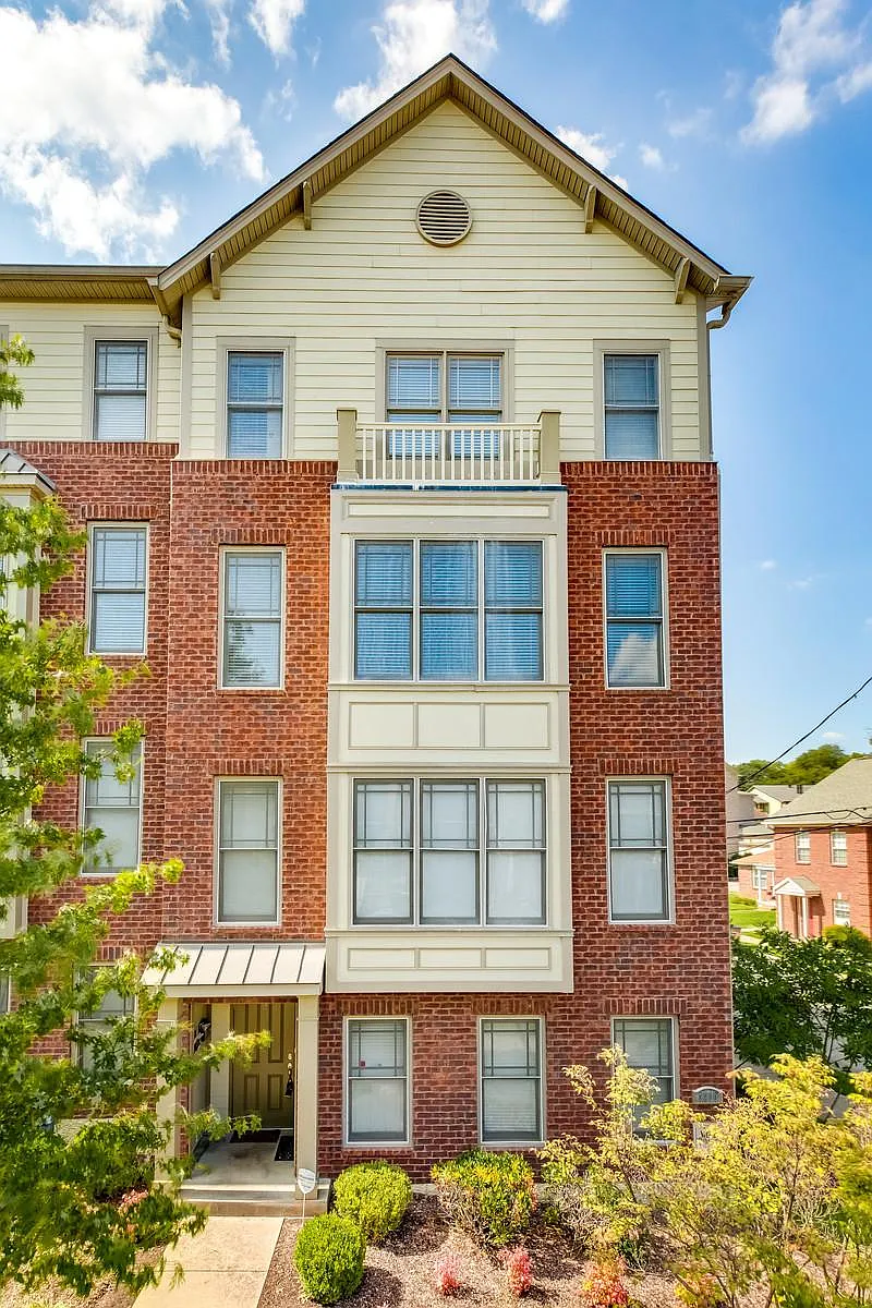 Building Photo - 3200 Long Blvd #2