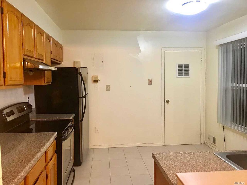 1st image of 1574 216th St
