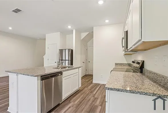 2582 Grey Hawk Dr — Photo 9