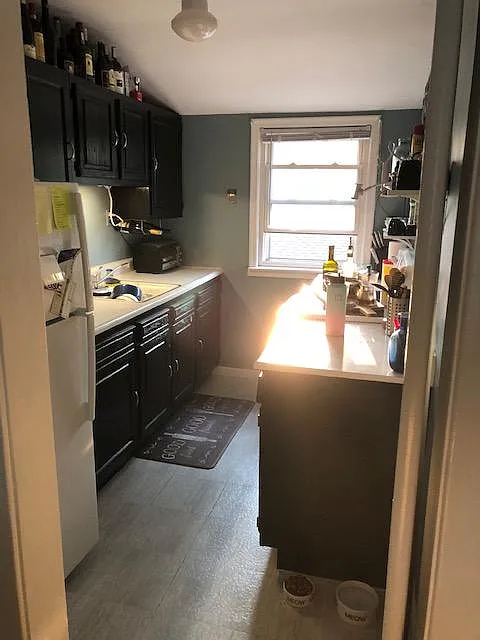 827 E 5th St — Photo 2