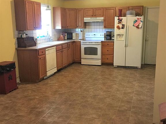 5th image of 305 N 2nd St