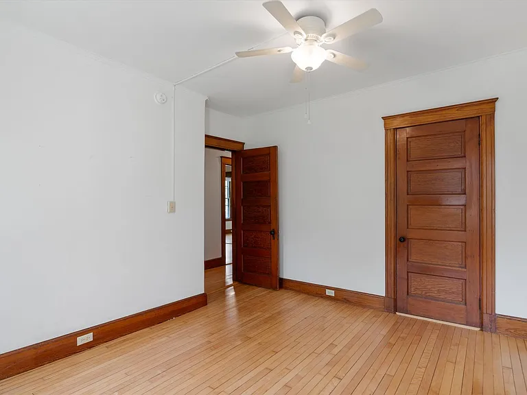 34 Lyndon St #A — Photo 18