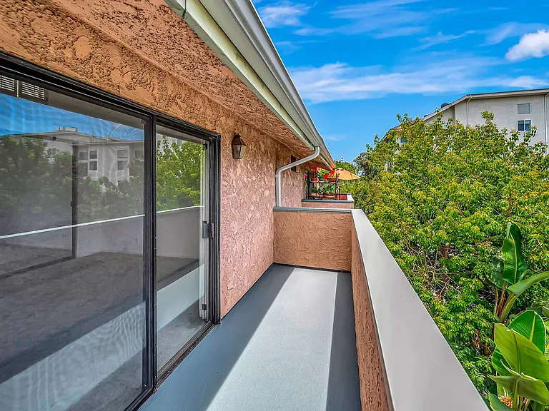 4424 Coldwater Canyon Ave #3 — Photo 47