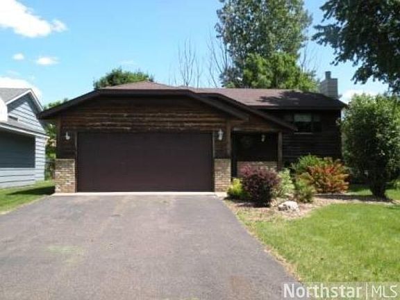 3rd image of 3232 Moray Ave
