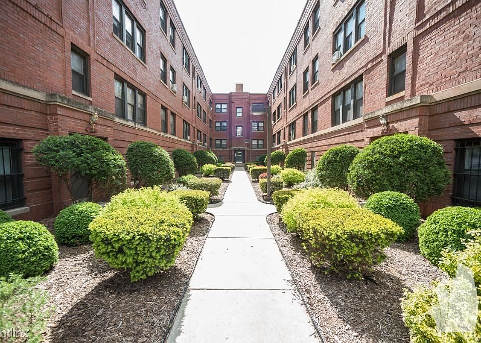1st image of 5746 N Winthrop Ave Unit 103