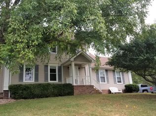 118 Creekside Dr, Columbia, TN 38401