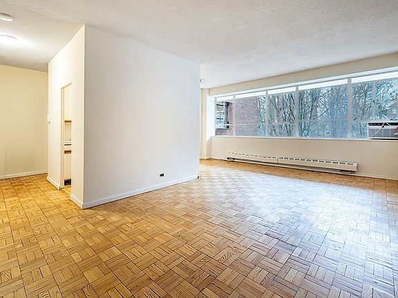 2nd image of 2727 Palisade Ave APT 5A