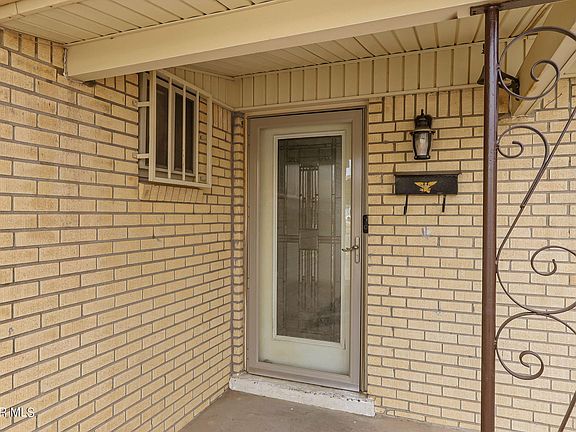 2nd image of 116 Tobar Way