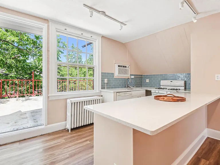 3510 Greenmount Ave #3 — Photo 2