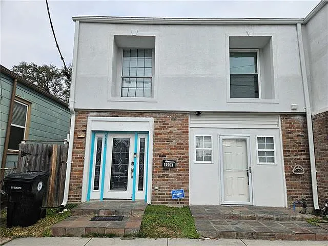 Photo 1 of 16 - 4901 Iberville St - New Orleans, LA Primary Photo - 4901 Iberville St