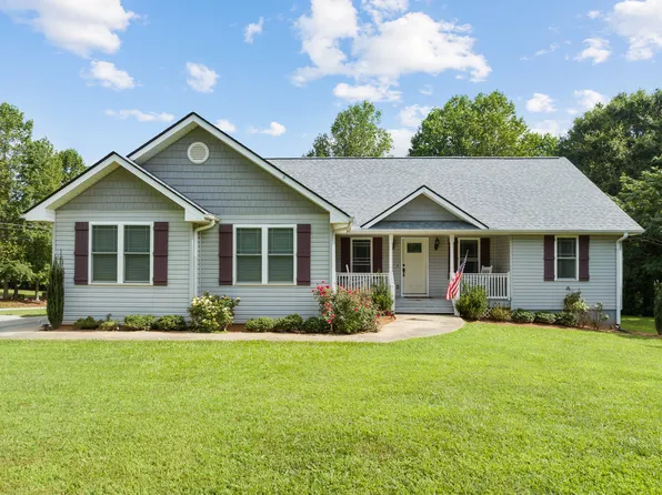 120 Crest Winds Dr, Clarkesville, GA 30523
