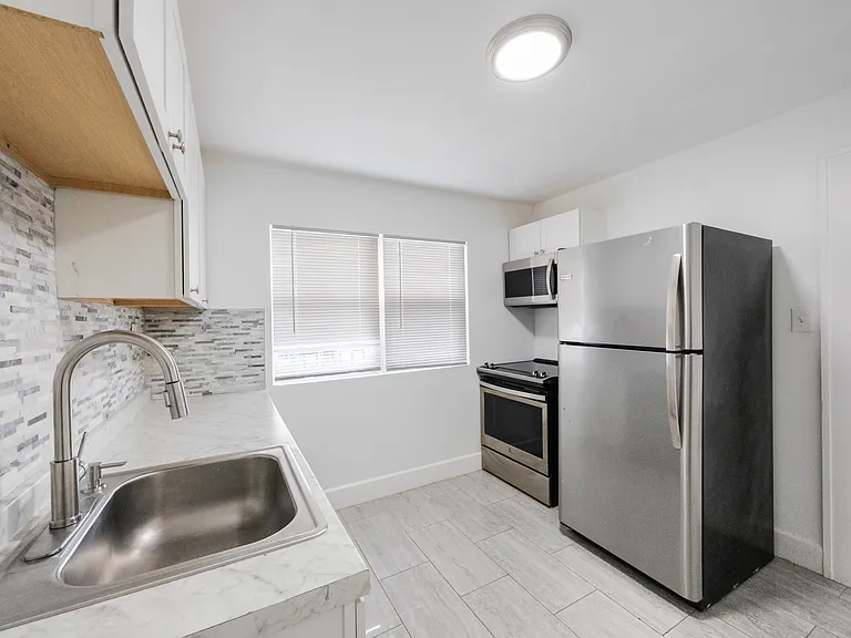 445 Delmar Ter S #4 — Photo 5