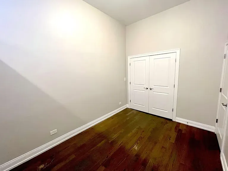2620 W Cermak Rd #2F — Photo 15