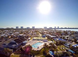 958 Nettles Blvd, Jensen Beach, FL 34957