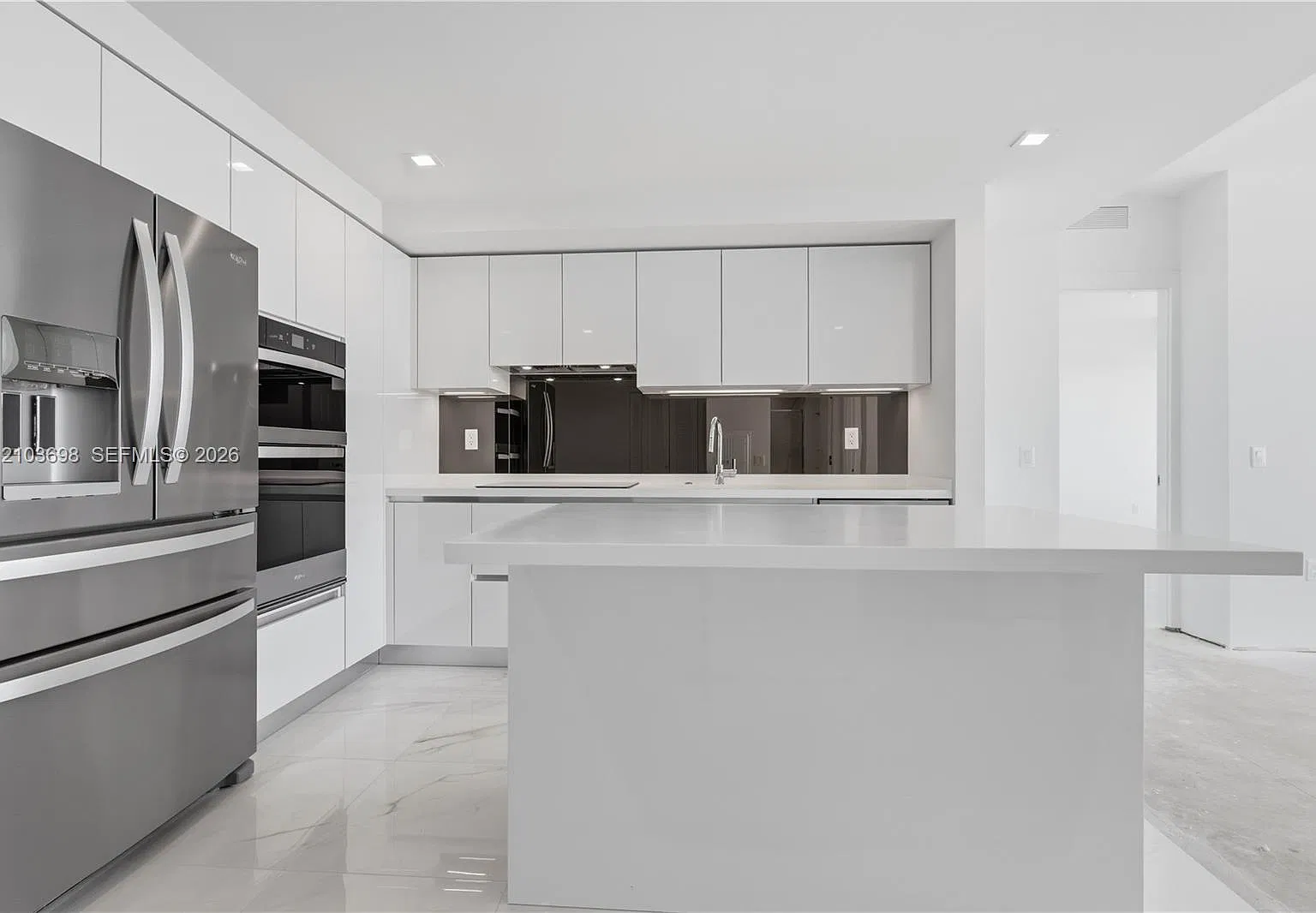 Oasis Hallandale — Photo 4