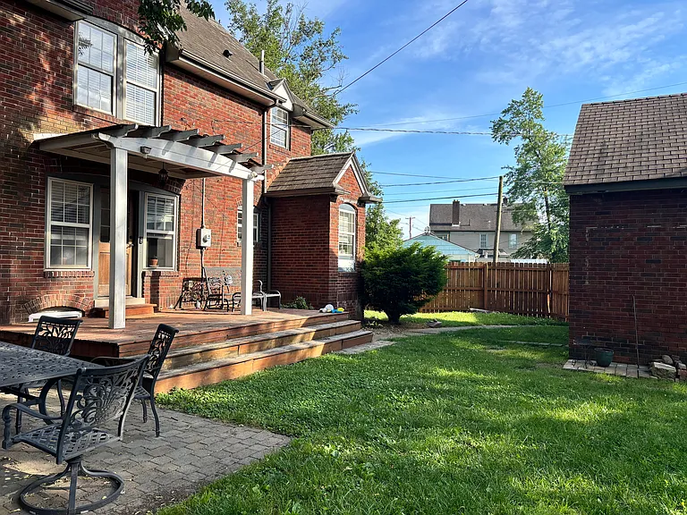 131 N Nelson Rd — Photo 2