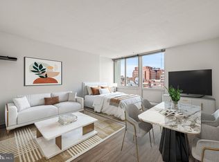 604 S Washington Sq APT 418, Philadelphia, PA 19106