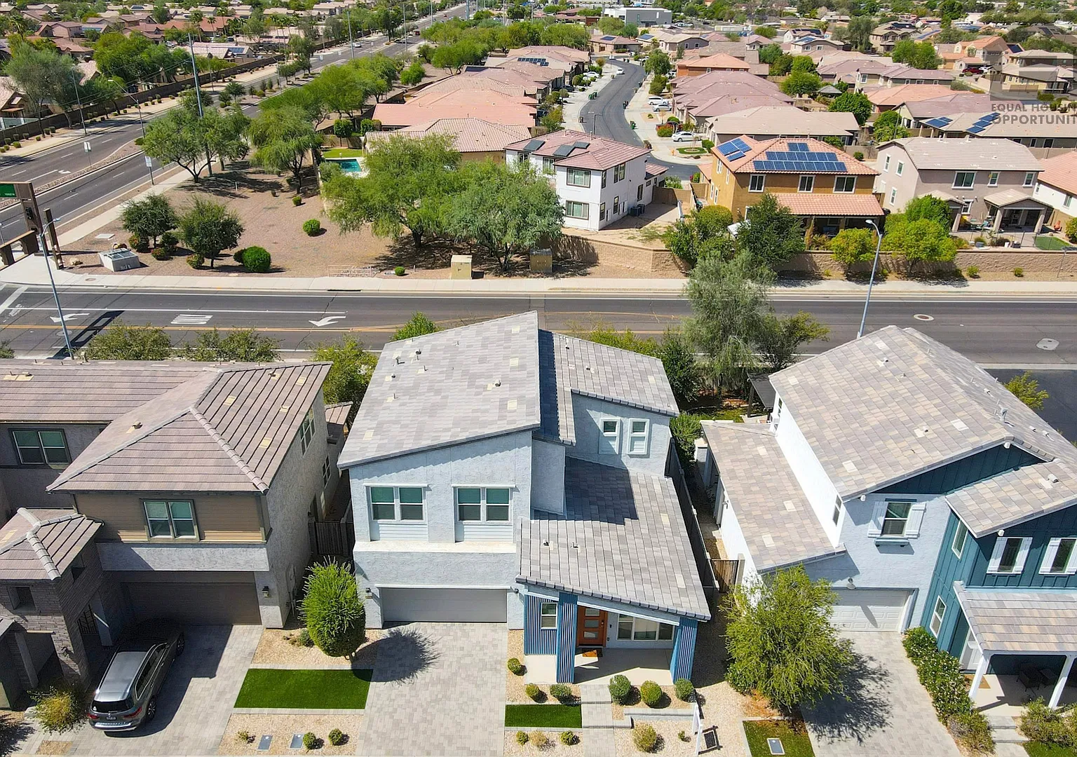 3bed/2.5bath Modern House In Goodyear! -- Modern Finishes! — Photo 4