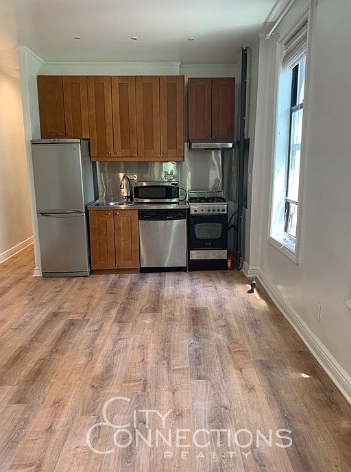 1st image of 246 E 51st St APT 18
