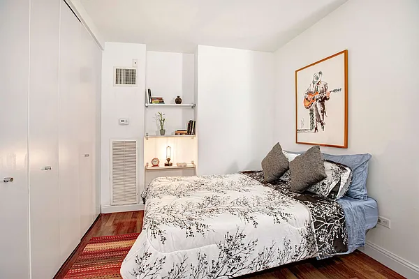 Sold by Compass | media 21