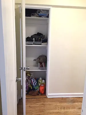 Rented by Hillel Realty Group | media 19