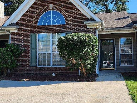 2nd image of 208 Rocky Ridge Dr