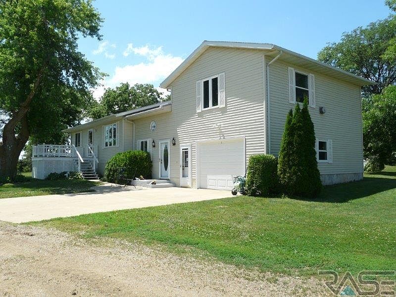 1st image of 47352 299th St